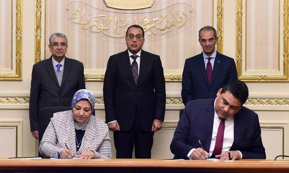 توقيع بروتوكول تعاون تقني بين «المصرية للاتصالات» و «المصرية لنقل الكهرباء»